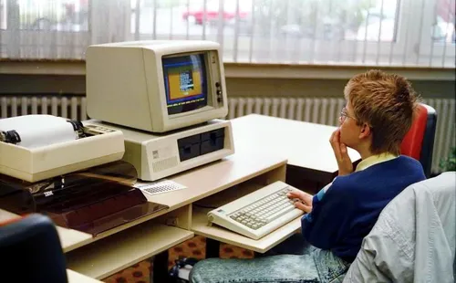 Education and the European Digital Agenda: Switzerland, Germany and Sweden after 1970 project image